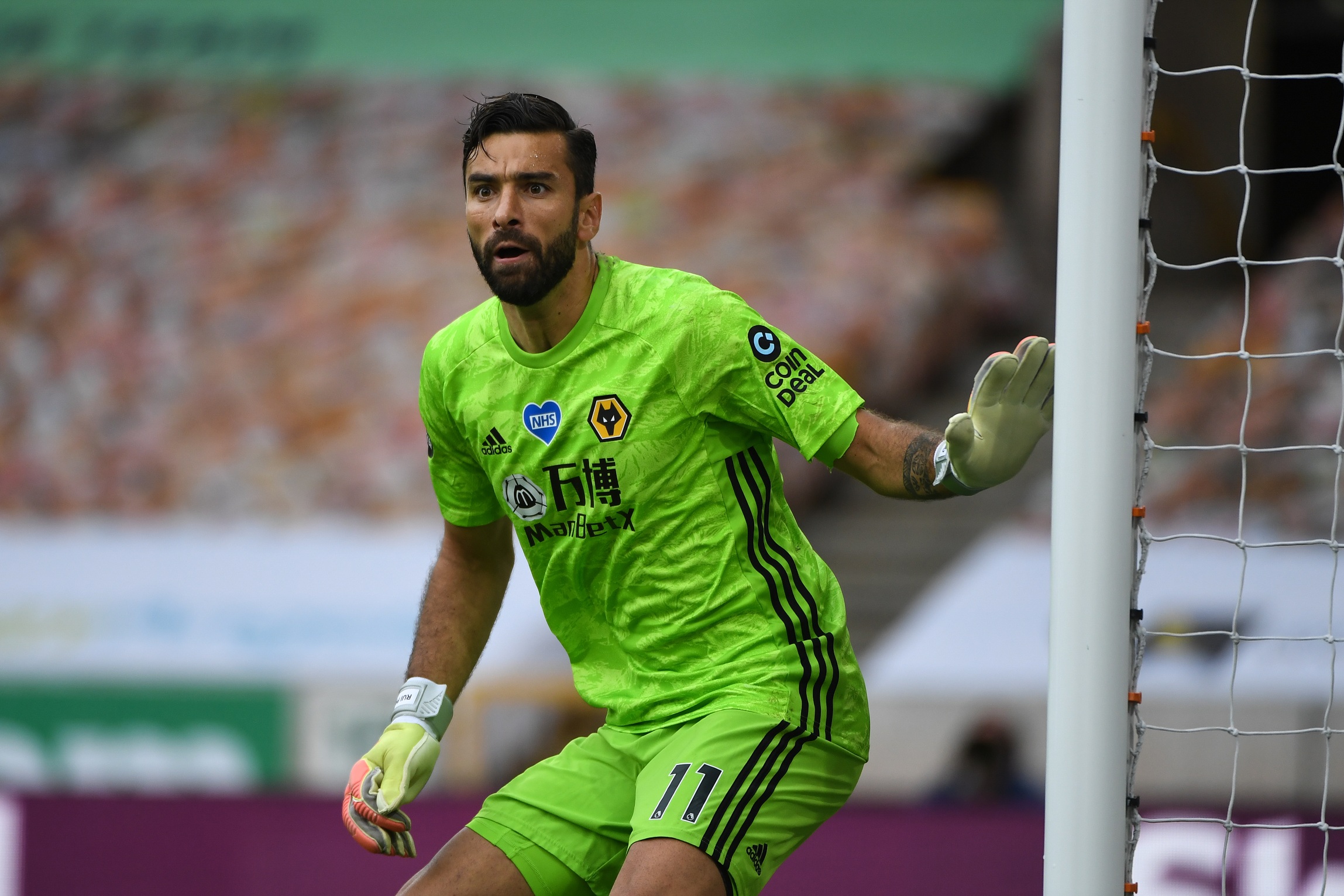 布鲁克林篮网发布备战花絮，国际比赛日迎来里程碑，英超任务艰巨，临场指挥获称赞的简单介绍